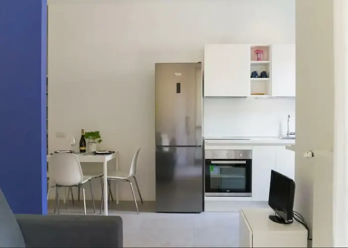 C Colorato شقة كومو